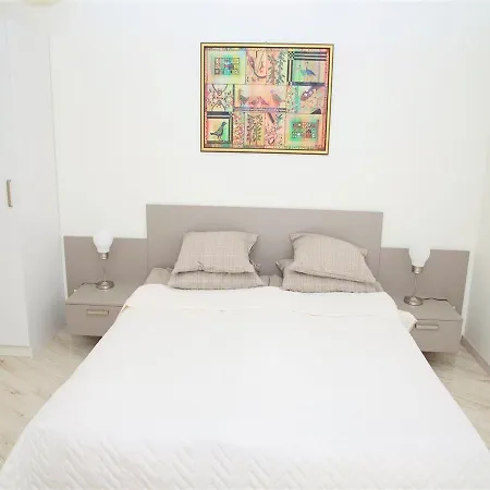 Apartmanhotel Asparuh For Rent *