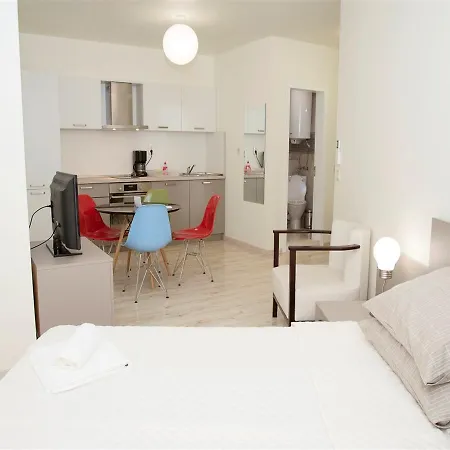Aparthotel Asparuh For Rent *